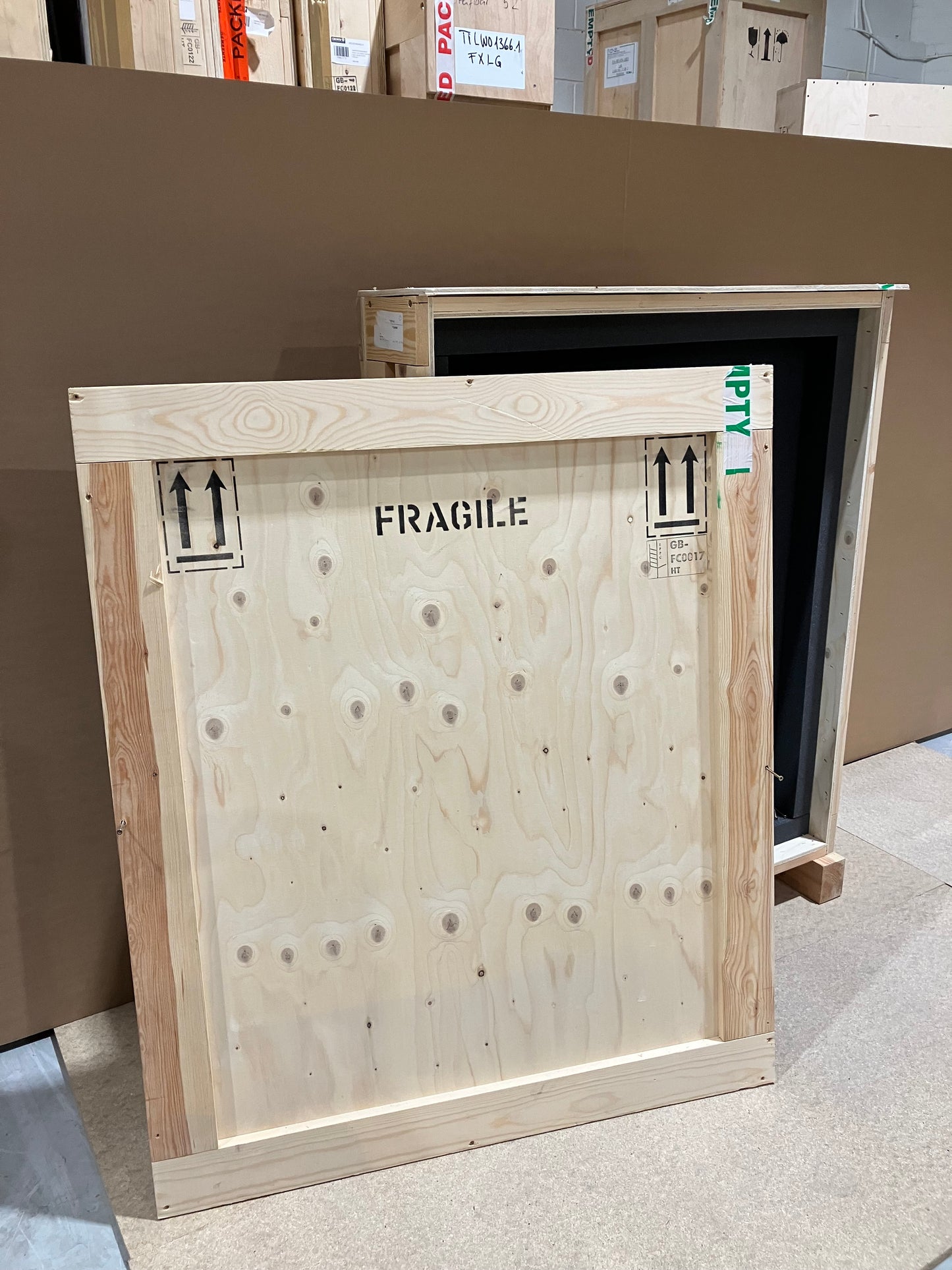 Used Museum case 115 x 28 x 158 cms (LDH)