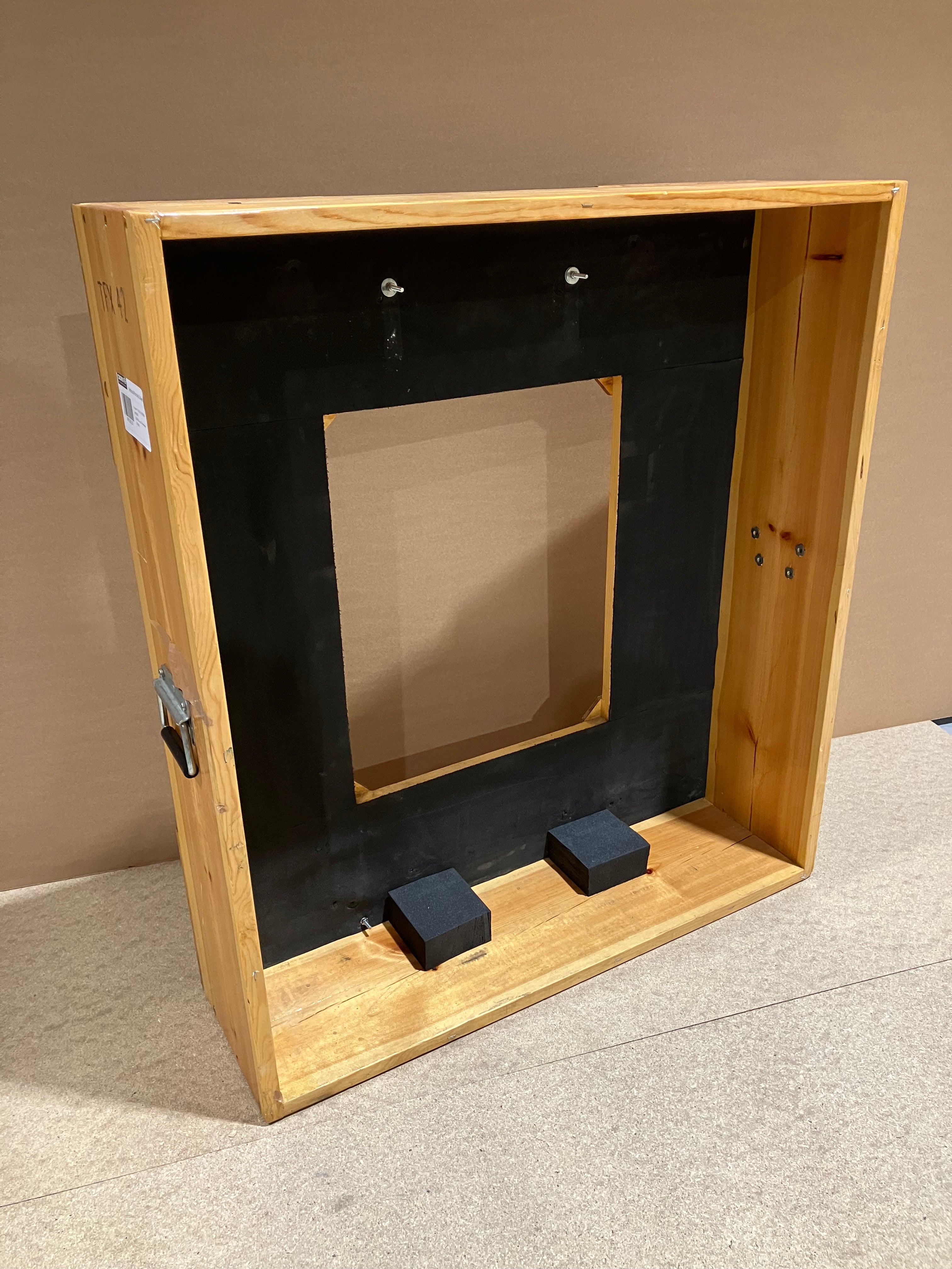 Travel Frame Model Travel Frame 84 .5 x 24.5 x 94 cms (LDH) – SmART/Sustain
