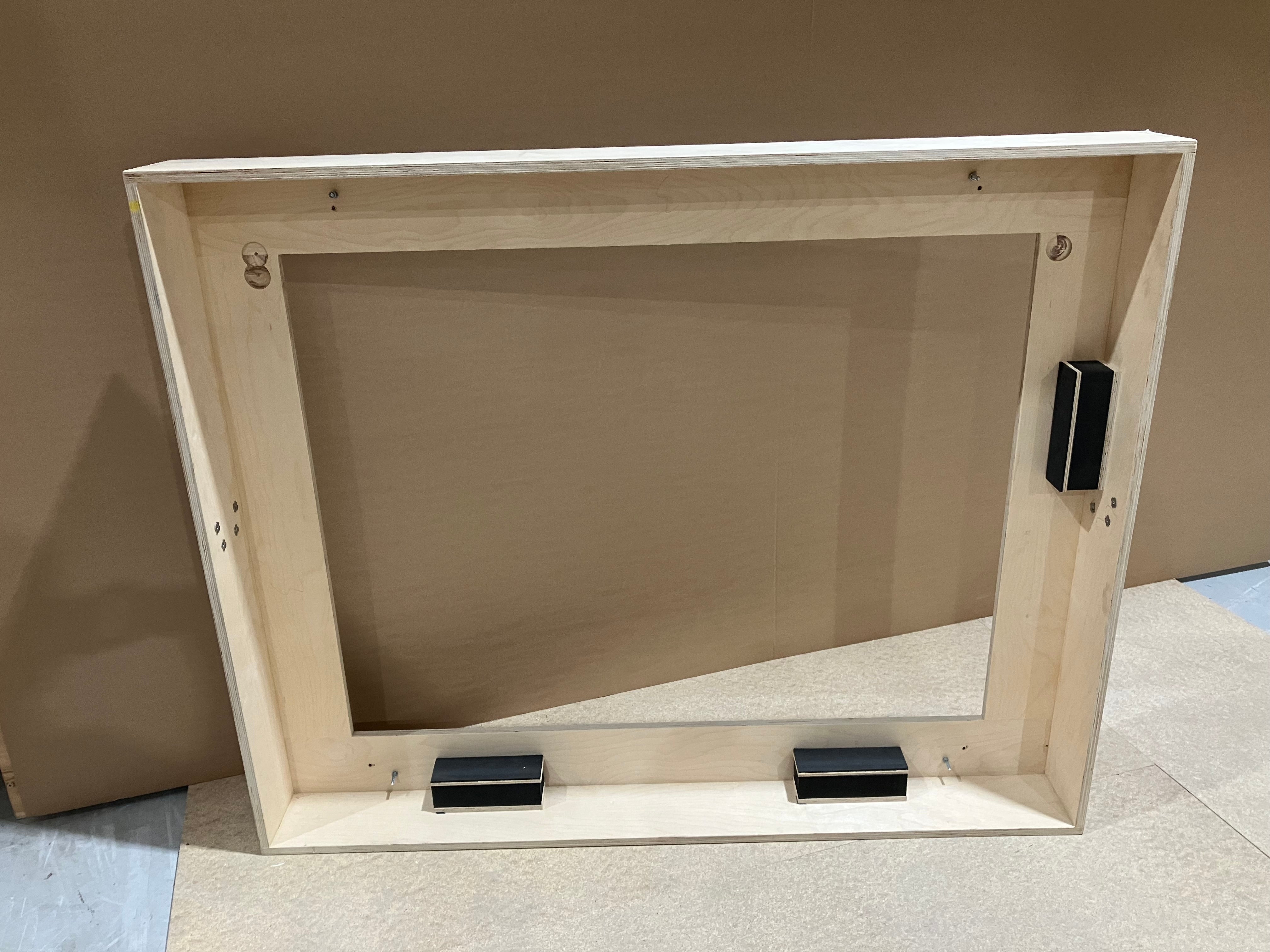 Travel Frame Model Travel Frame 109 x 16 x 96 cms (LDH) – SmART/Sustain
